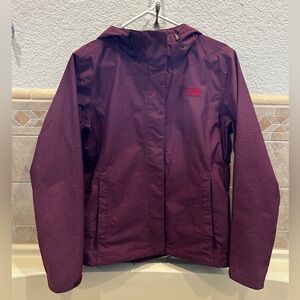 Women’s North Face Rain Jacket EUC